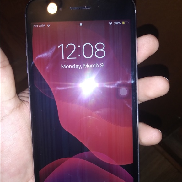 iPhone 8plus 64 GB sprint - Picture 3 of 5